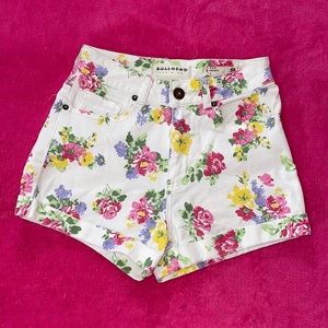 Floral Bullhead Mom Shorts 🌸